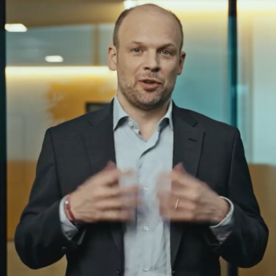  Smart Materials: The building blocks of the AI era